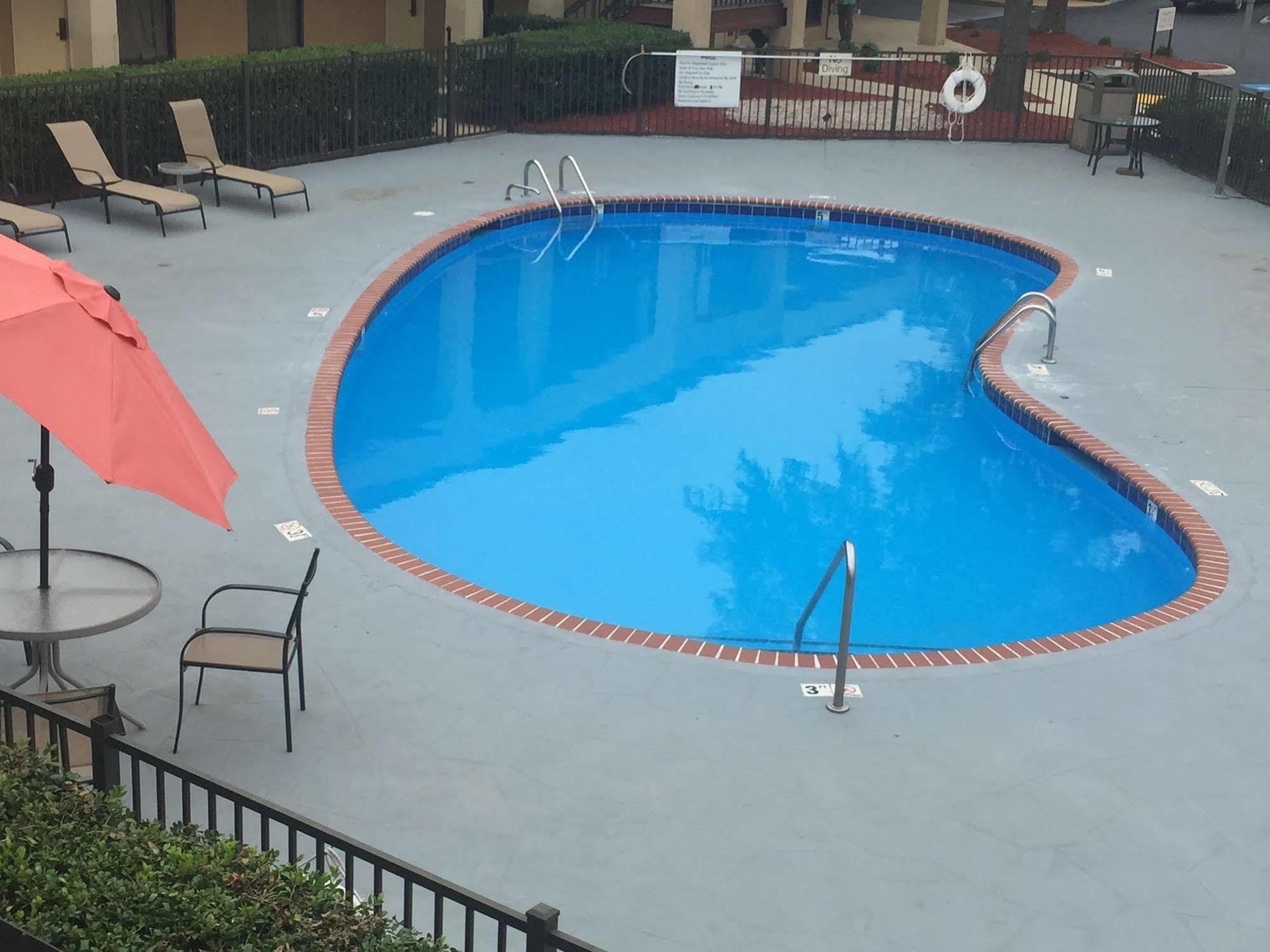 Howard Johnson By Wyndham Near The Coliseum Motel 2*